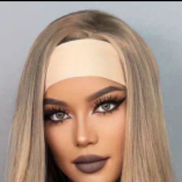 26 in. Tawny ombre synthetic headband wig. New - Picture 3 of 3